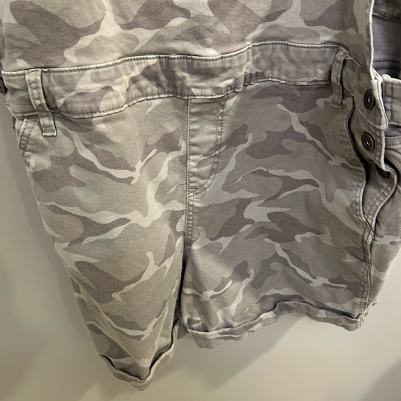 Torrid Camo Short Overalls Size 20 GUC U0817 - Picture 8 of 12